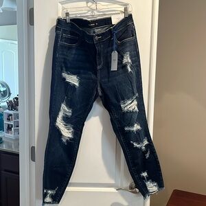 NWT Ms Cello Size 16